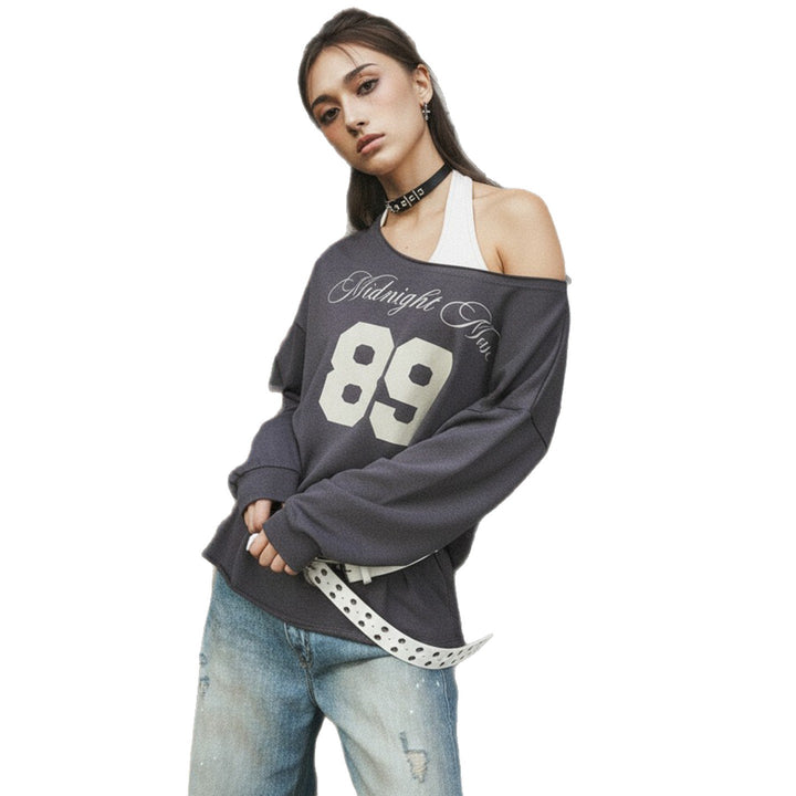 Damen nan Oversized-Sweatshirt im Off-Shoulder‑Stil mit Vintage‑Frontprint und ausgestelltem Saum Echo Archiv