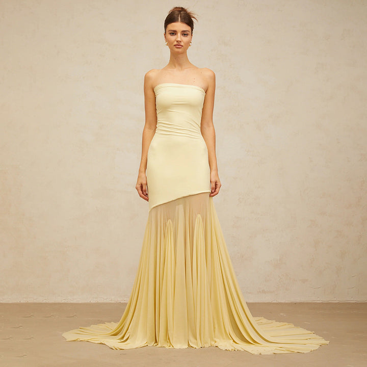 Damen Elegantes schulterfreies Maxikleid mit schimmerndem Stoff und voluminösem Rock Echo Archiv