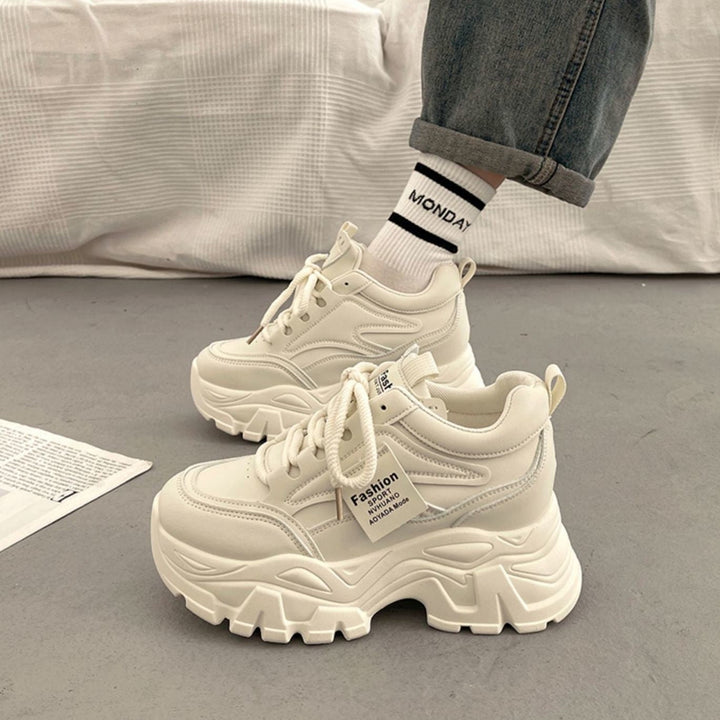 Damen Sportliche Chunky Sneakers mit innovativer Dämpfung und strapazierfähiger Obermaterialstruktur Echo Archiv