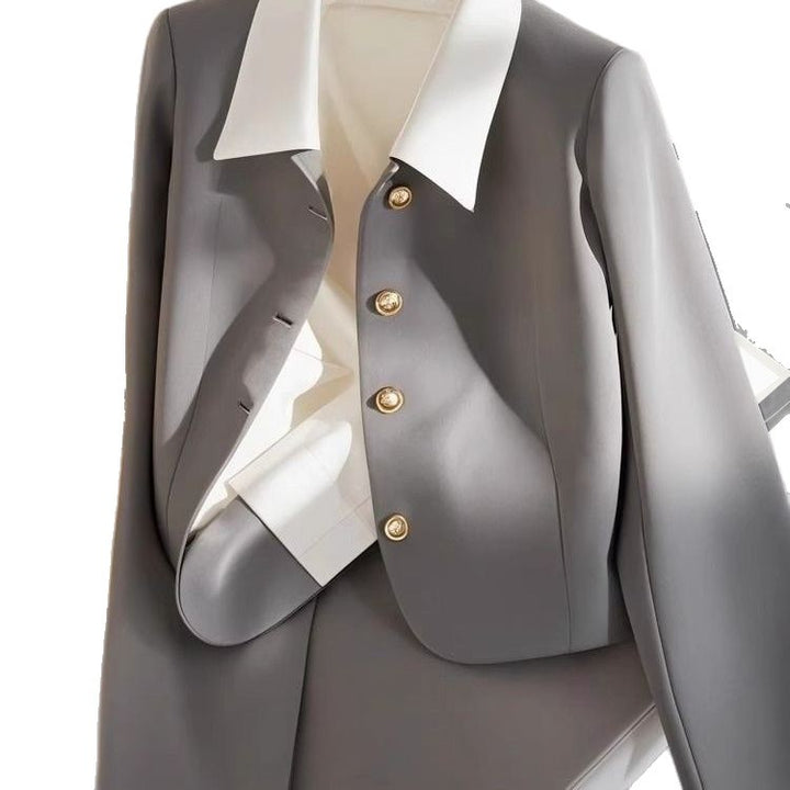 Damen Eleganter Blazer mit Goldknöpfen Echo Archiv