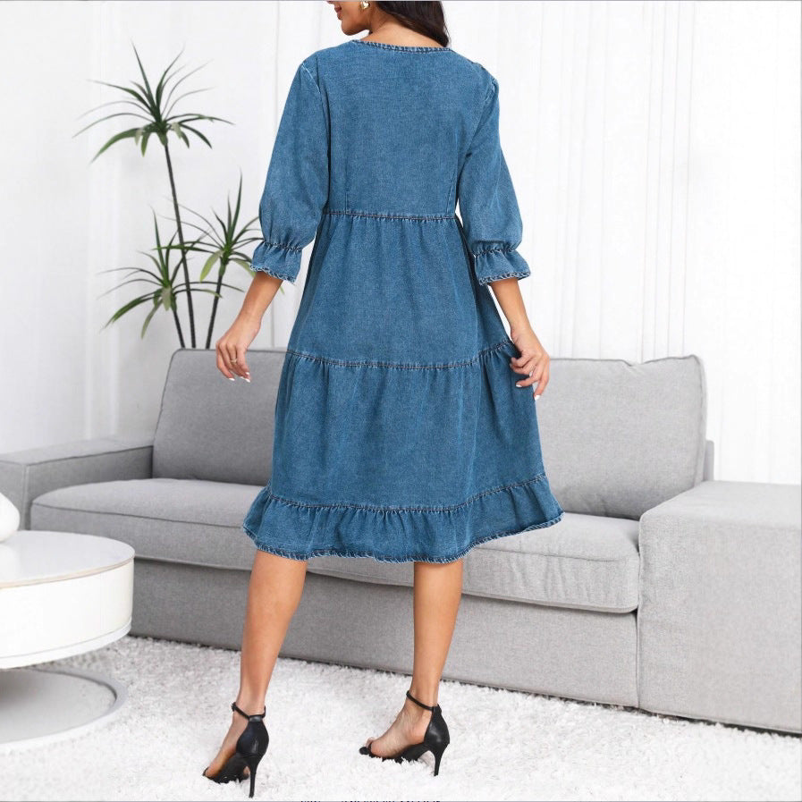 Damen Stufenvolant-Denim-Midikleid mit halblangen Ärmeln und geraffter Empire-Taille Echo Archiv