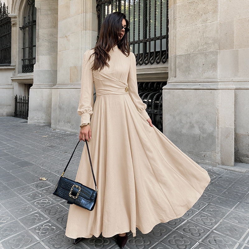 Damen Elegantes Maxikleid mit hochgeschlossenem Kragen und Rüschendetails Echo Archiv