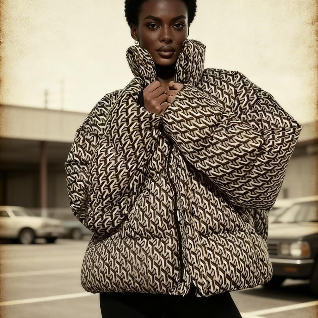 Damen Steppjacke mit hohem Kragen und grafischem Jacquardmuster Echo Archiv