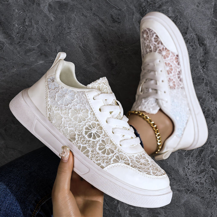 Damen nan eleganter Plateausneaker mit feinem Spitzenbesatz, gepolstertem Fersenkragen und stoßdämpfender EVA-Sohle Echo Archiv