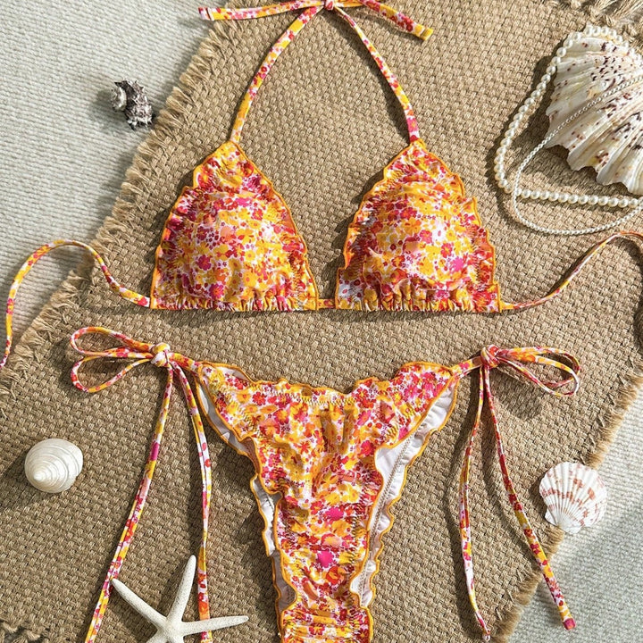 Damen Triangel-Bikini mit Rüschendetails und lebhaftem Blumendruck Echo Archiv