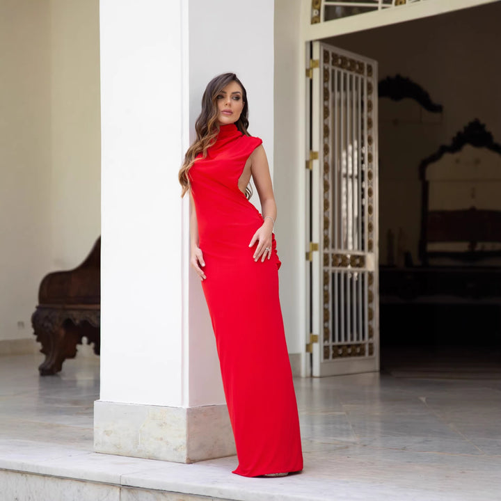 Damen stilvolles Maxikleid mit asymmetrischem Schnitt und hohem Stehkragen Echo Archiv