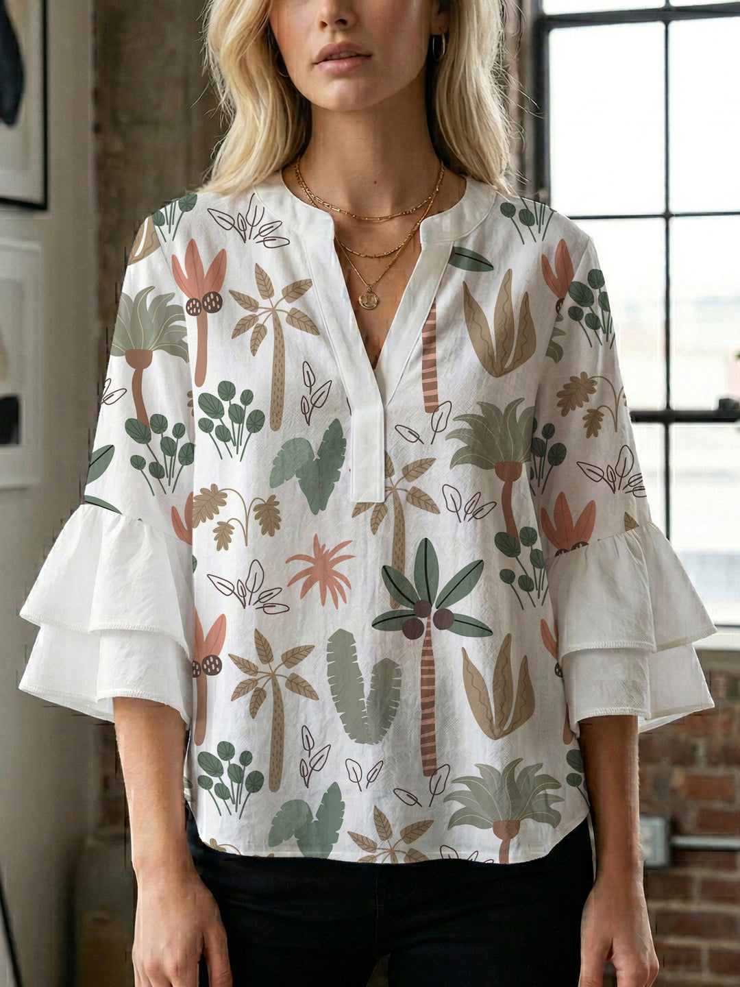 Damen Bluse mit Rüschendetails und auffälligem Animal-Print Echo Archiv