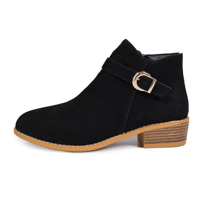 Damen Veloursleder-Ankle-Boots mit seitlichem Reißverschluss, Zier-Schnalle und niedrigem Blockabsatz – Varelle