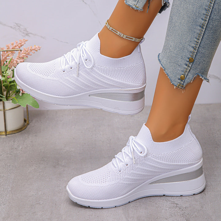 Damen Strick-Sneaker mit elastischem Schaft, gepolsterter Komfortsohle und leichtem Keil Echo Archiv