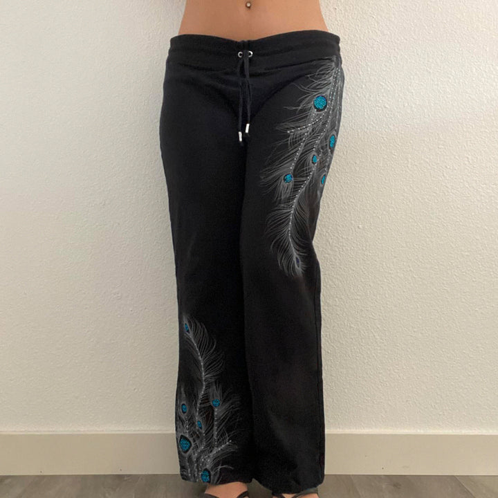 Damen nan weite Loungehose mit Kordelzug, hohem Komfortbund und Pfauenfeder-Print Echo Archiv