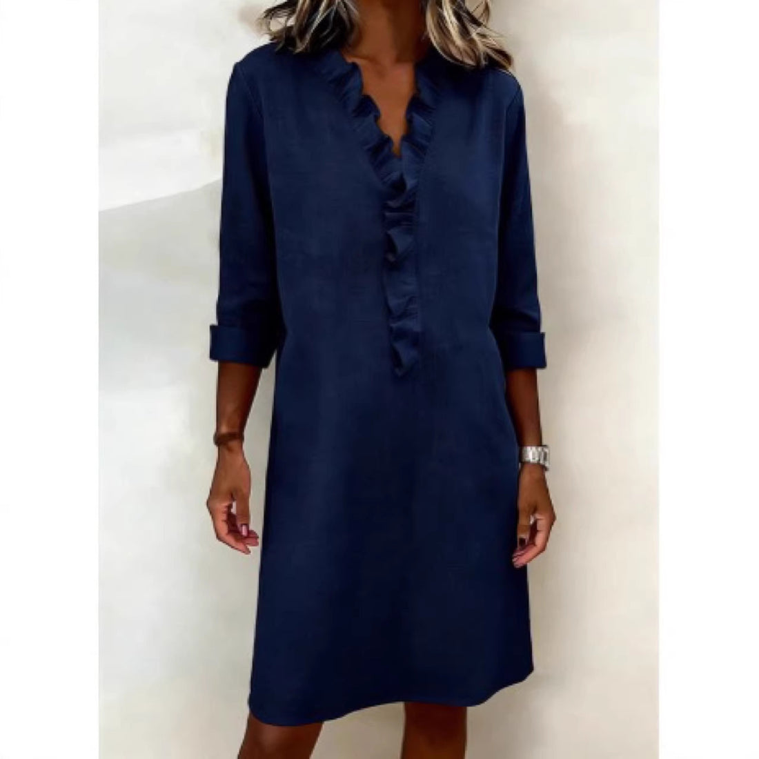 Damen Freizeitkleid mit Rüschen und V-Ausschnitt – Lunéa