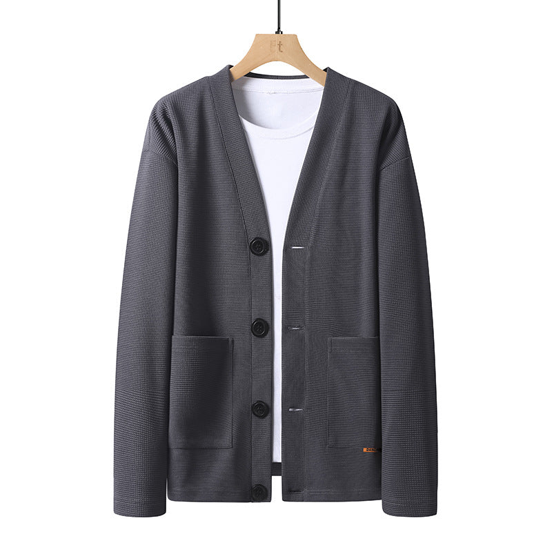 Leichte Strickjacke für Herren mit V-Ausschnitt, Knopfleiste und aufgesetzten Taschen – Marzano