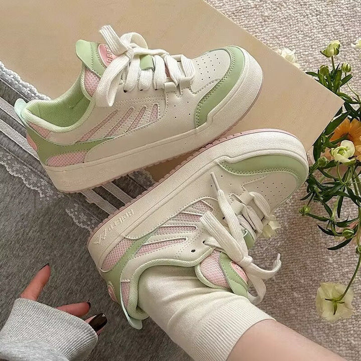 Damen Sportliche Sneakers mit atmungsaktiver Struktur und modischen Akzenten Echo Archiv