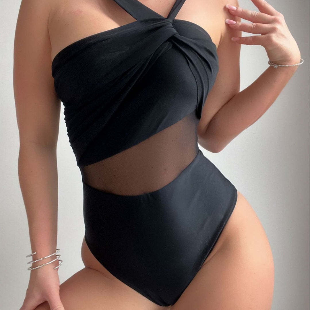Damen Eleganter Einteiler Badeanzug mit Modernem Stoffmix Echo Archiv
