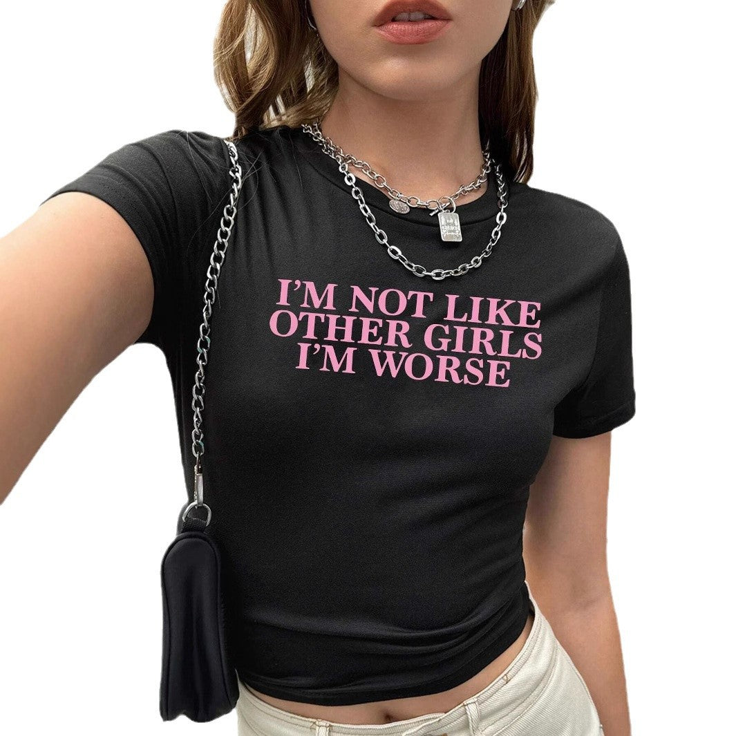 Damen T-Shirt mit künstlerischem Statement-Print und figurbetontem Schnitt Echo Archiv