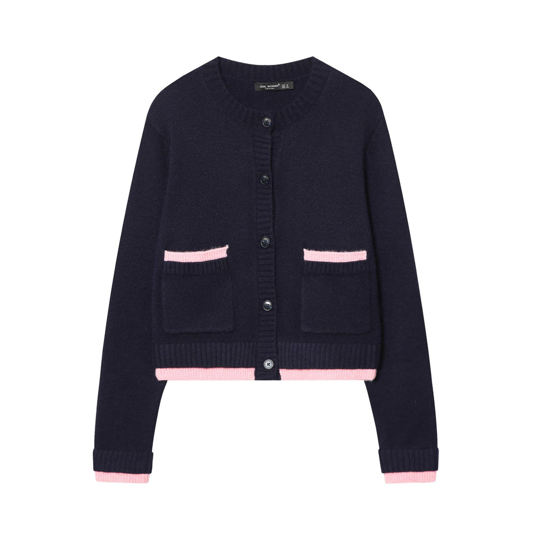 Damen gekürzte Strickjacke mit Knopfleiste, Rippenbündchen und dekorativen Taschen – Veloura