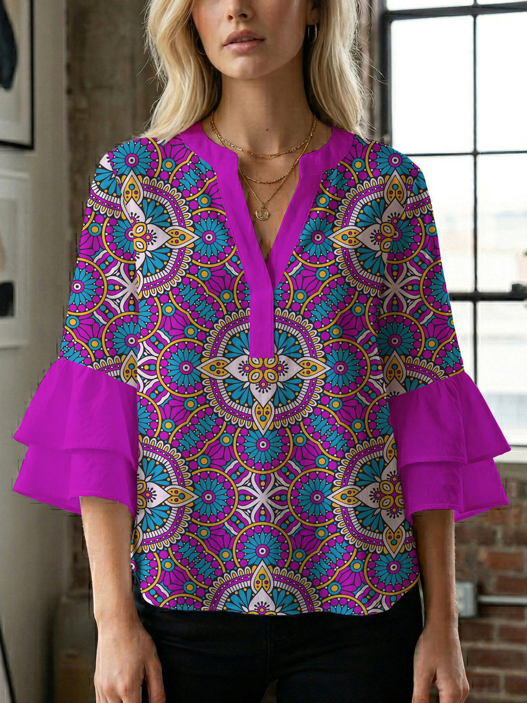 Damen elegantes Oberteil mit voluminösen Rüschensäumen und floralem Design Echo Archiv