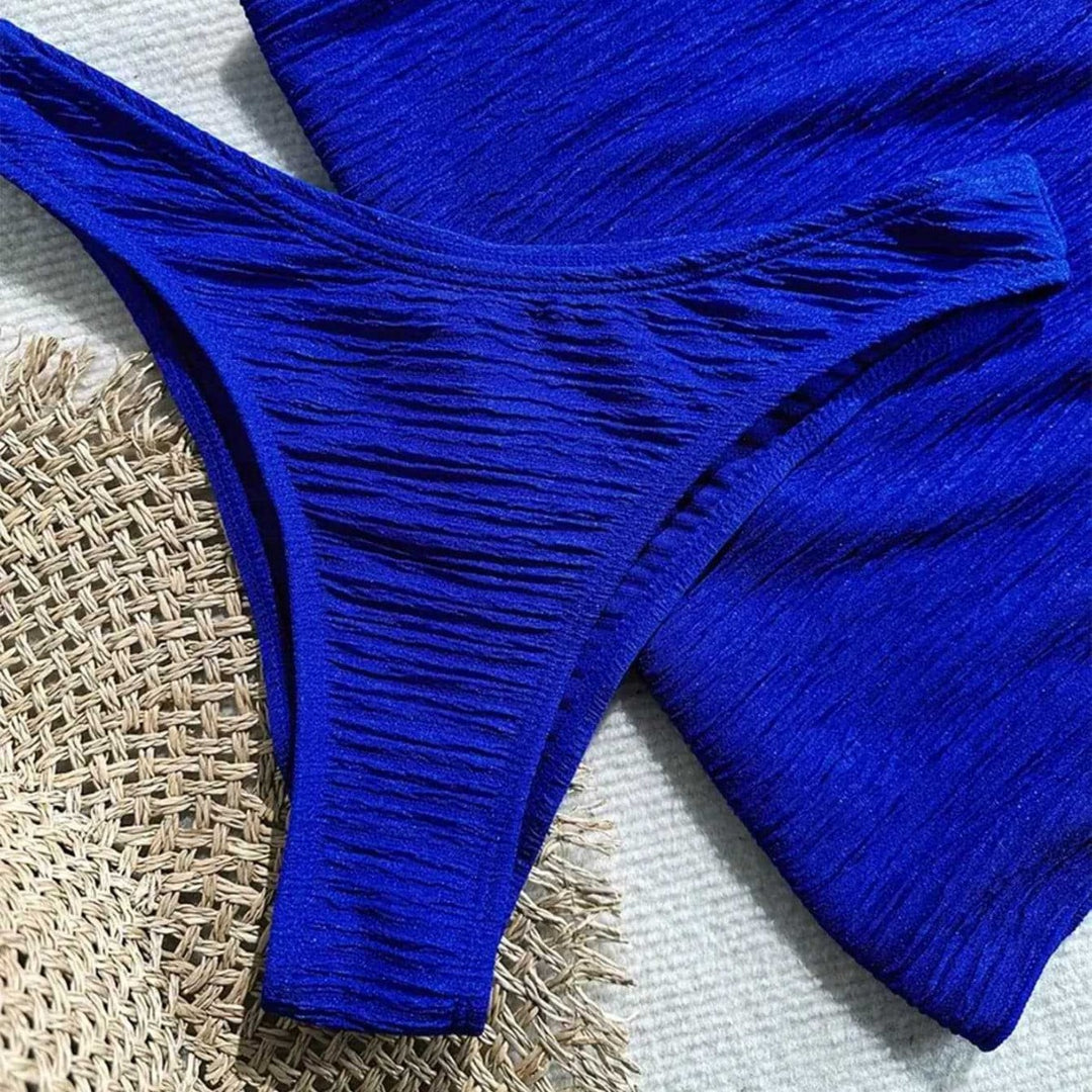 Damen Bandeau-Bikini mit ornamentalem Stern-Detail und modischem Wickelrok Echo Archiv