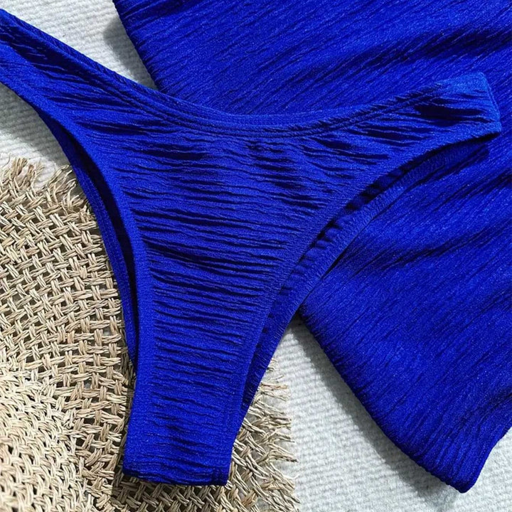 Damen Bandeau-Bikini mit ornamentalem Stern-Detail und modischem Wickelrok Echo Archiv