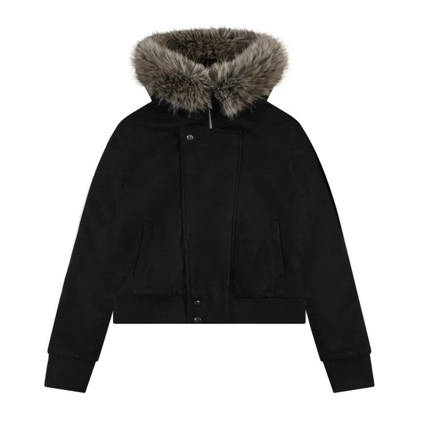 Damen kurze Lammfelloptik-Bomberjacke mit voluminöser Kapuzenblende und Daumenlochbündchen – Avenza