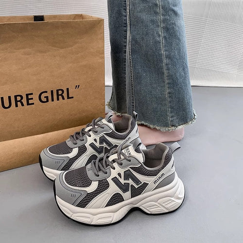 Damen Sportliche Sneaker mit atmungsaktivem Obermaterial Echo Archiv