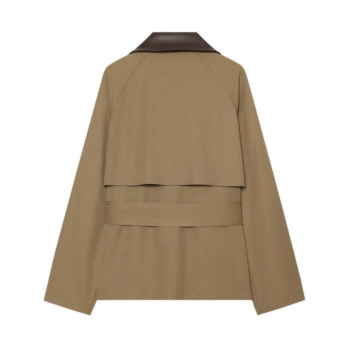 Damen kurz geschnittener Trenchcoat mit kontrastierendem Lederkragen und Taillengürtel Echo Archiv