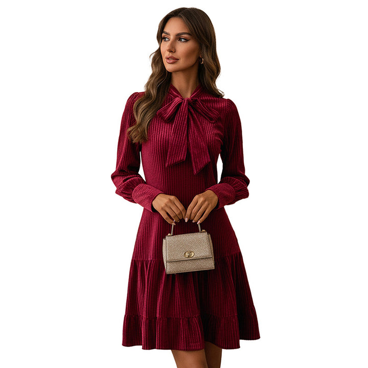 Damen Verspielt geschnittenes Wickelkleid mit Rüschendetails Echo Archiv
