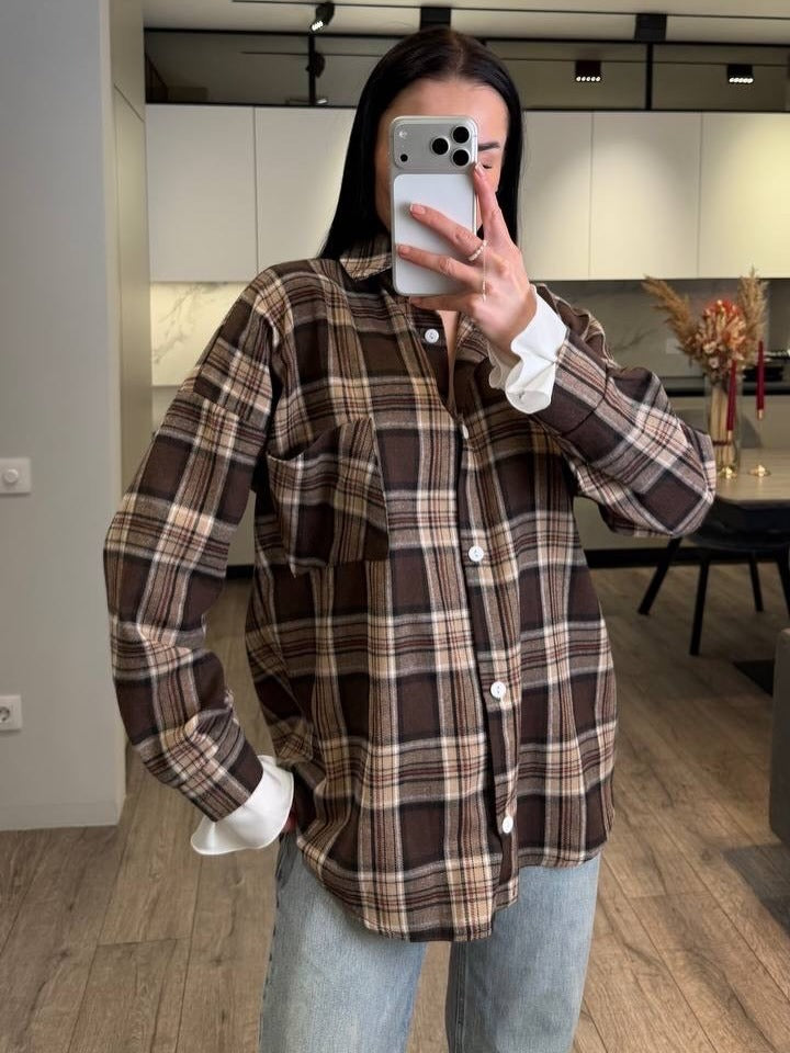 Damen Kariertes Flanell-Overshirt mit Hemdblusenkragen, Relaxed-Fit und aufgesetzter Brusttasche Echoarchiv