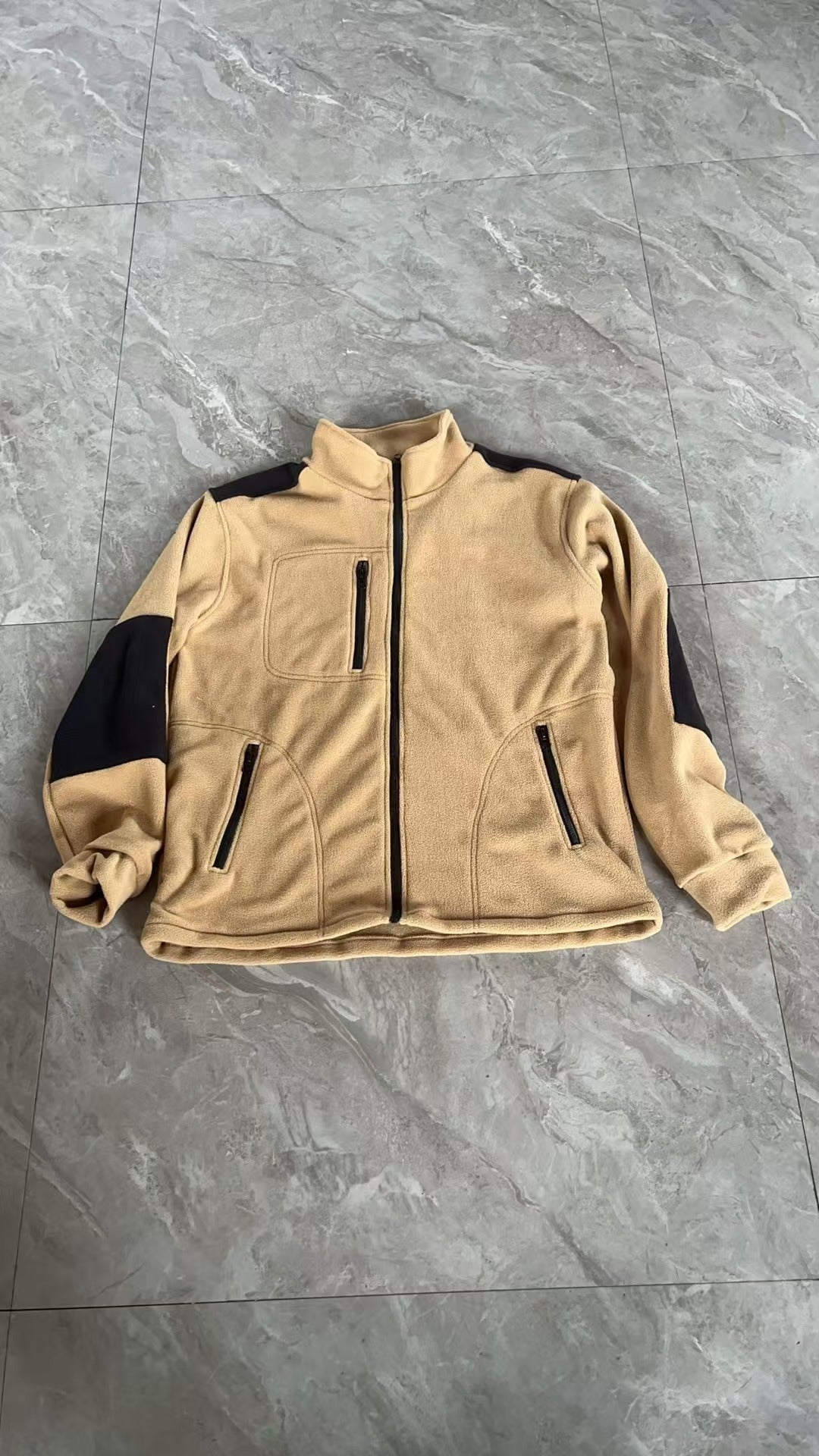 Herren Fleecejacke mit funktionalen Reißverschlusstaschen Echoarchiv