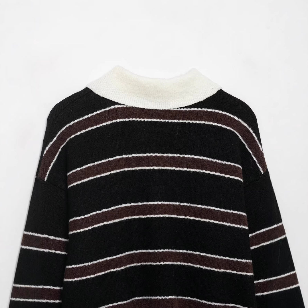 Damen Gestreifter Polokragen-Pullover aus weichem Strukturstrick mit Knopfleiste Echoarchiv
