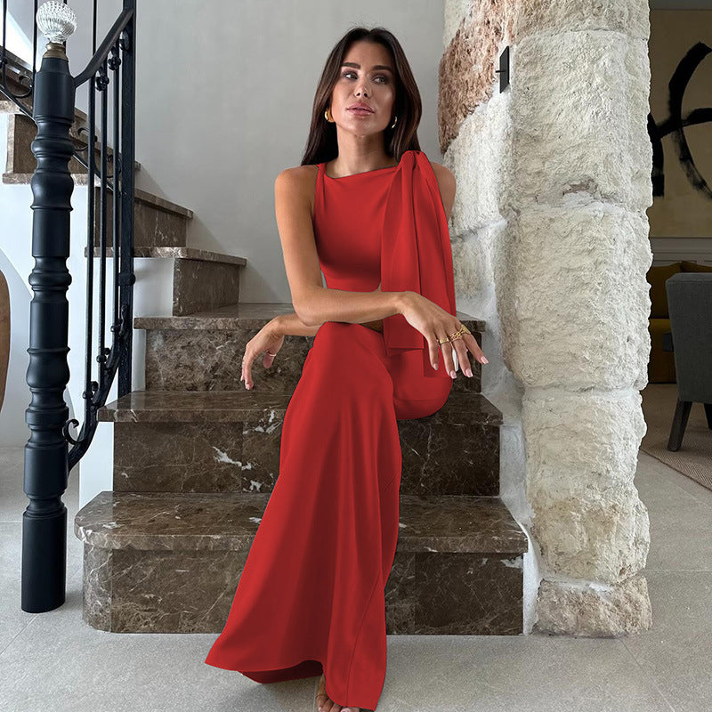 Damen Elegantes Maxikleid mit asymmetrischen Trägerdetails Echo Archiv