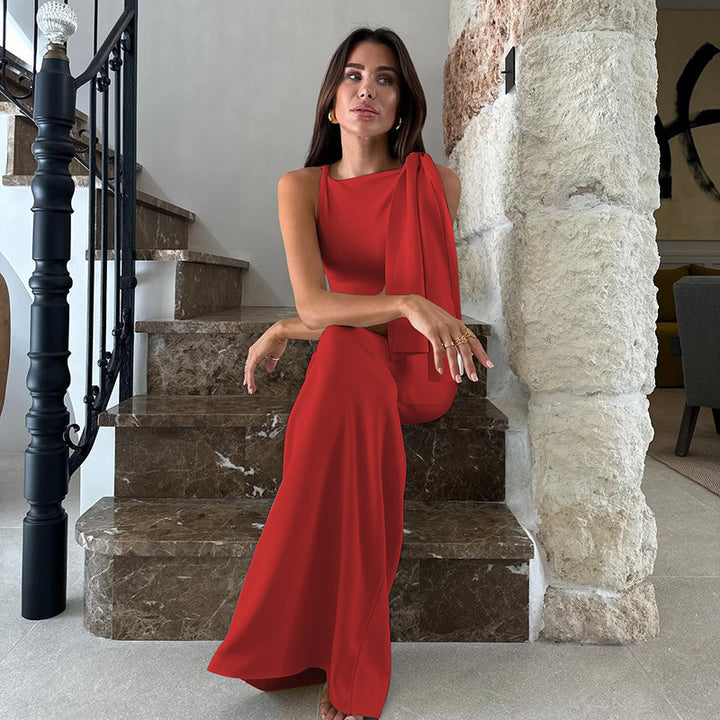 Damen Elegantes Maxikleid mit asymmetrischen Trägerdetails Echo Archiv