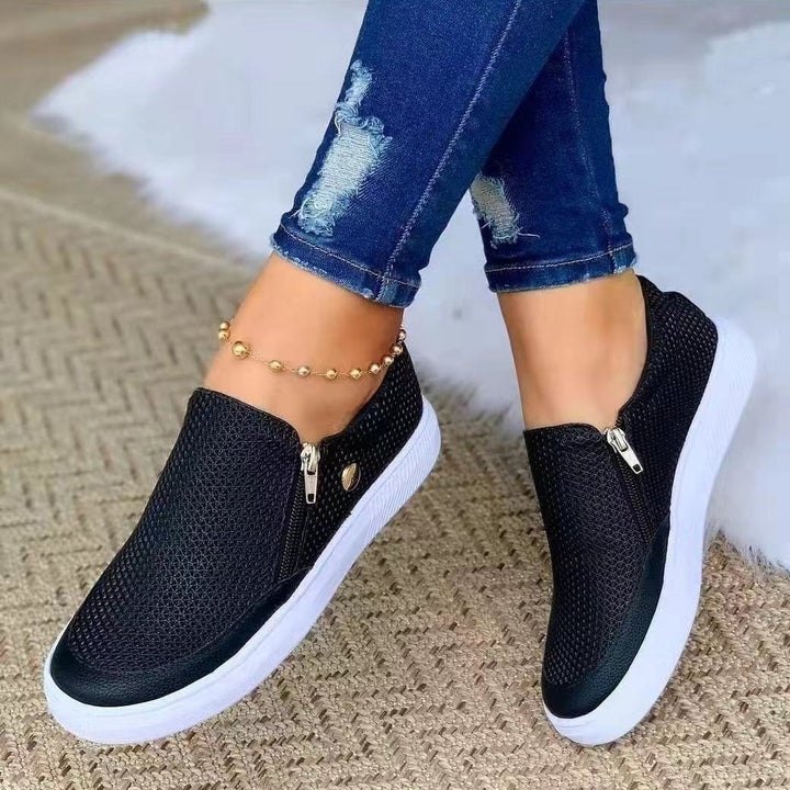 Damen Slip-On Mesh-Sneaker mit seitlichem Zipper und dicker Gummisohle – Névara