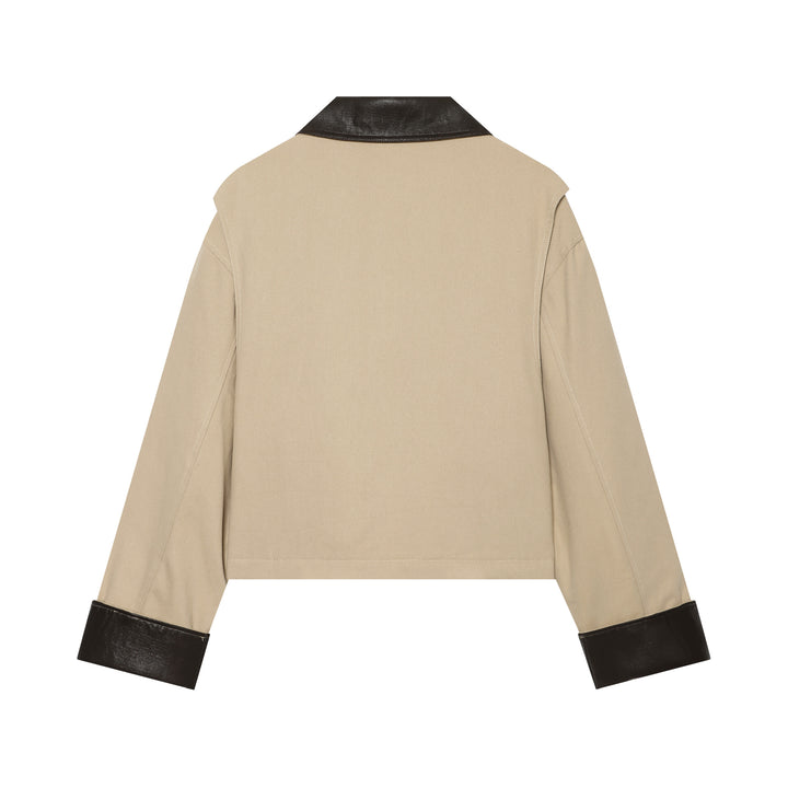 Damen Cropped Utility‑Jacke mit gesteppter Innenseite und kontrastierendem Lederkragen Echo Archiv