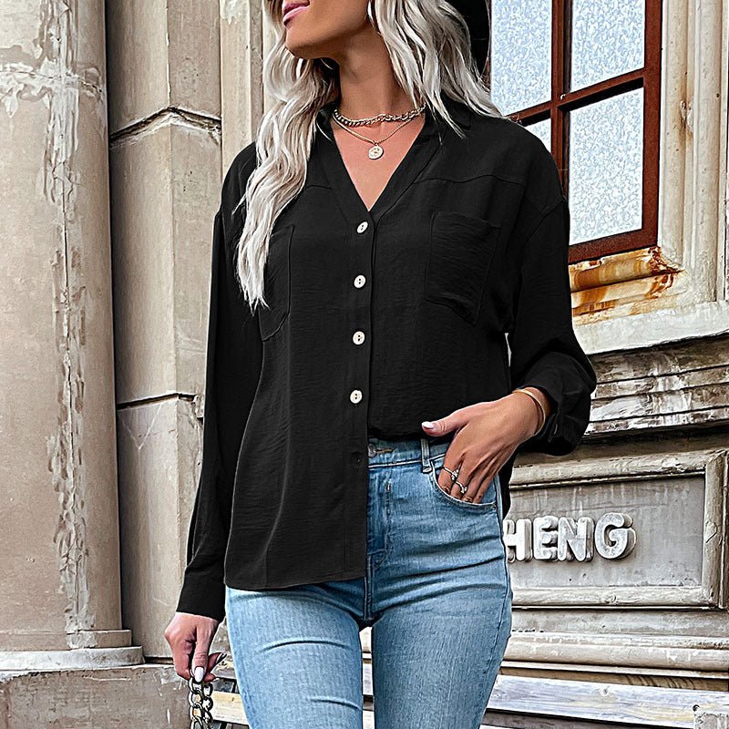 Damen Oversize Crinkle‑Hemdbluse mit V‑Ausschnitt, sichtbarer Knopfleiste und Brusttasche Echoarchiv