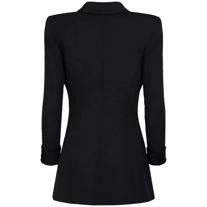 Damen Taillierter Smoking‑Blazer mit Satin‑Schalkragen und dekorativen Medaillonknöpfen Echoarchiv