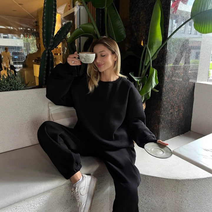 Damen Sportlicher Oversized Kapuzenpullover und Freizeithose Set Echo Archiv