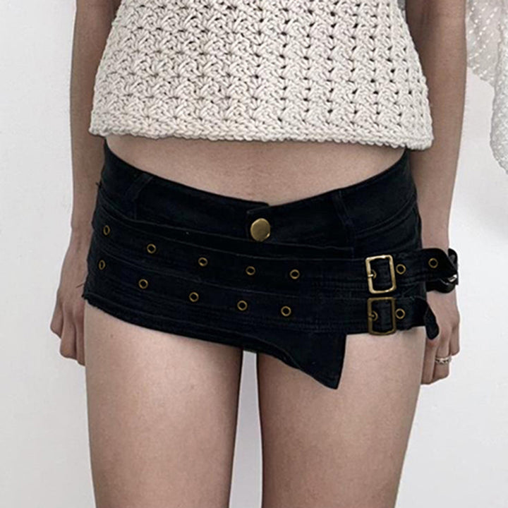 Damen Modische Shorts mit dekorativen Schnallen und Gürtelschlaufen Echo Archiv