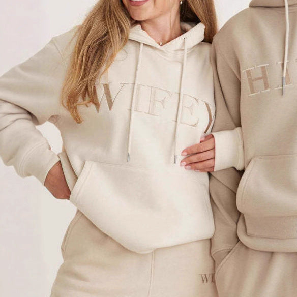 Herren Kapuzenpullover mit stilvollem Schriftzug Echoarchiv