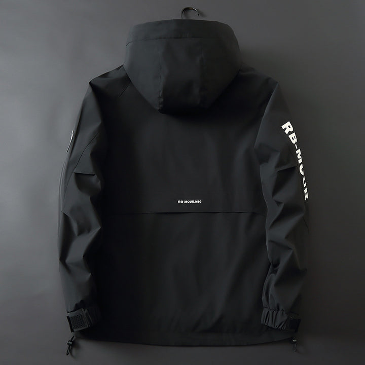 Herren Sportive Softshell-Fieldjacke mit Kapuze, verdecktem Reißverschluss und Logo-Details Echo Archiv