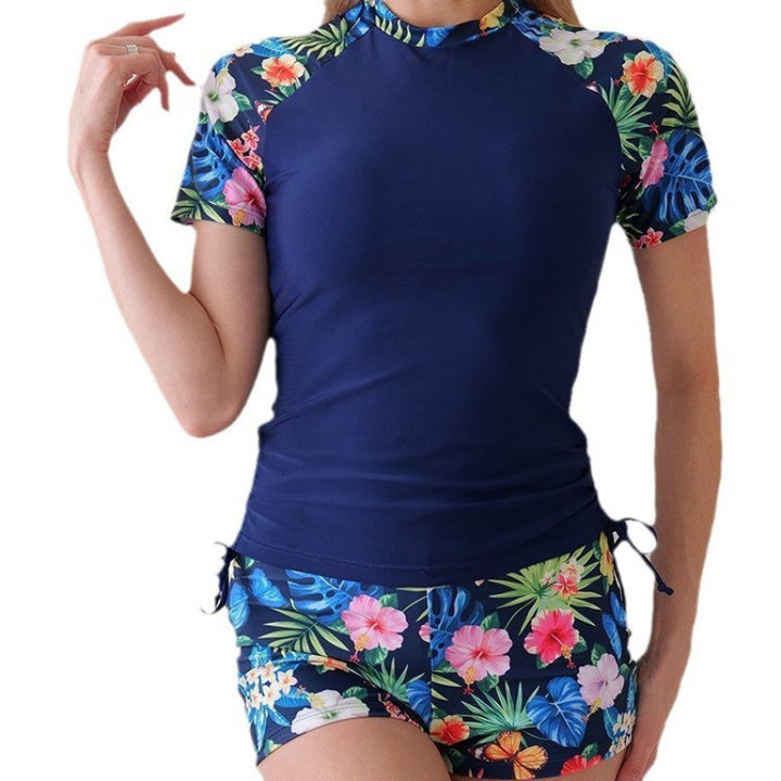 Damen Surf-Anzug mit floralem Design und modischen Akzenten Echo Archiv