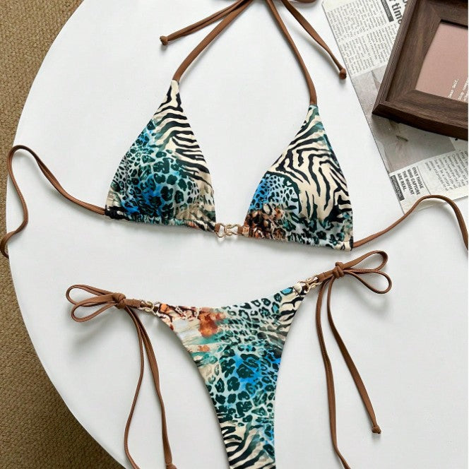 Damen Triangel-Bikini mit aufregendem animalischem Muster und modischen Bindebändern Echo Archiv