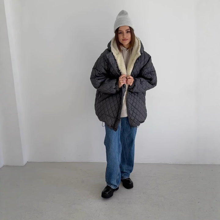 Damen Oversize Steppjacke mit Teddyfutter und Kapuze Echoarchiv
