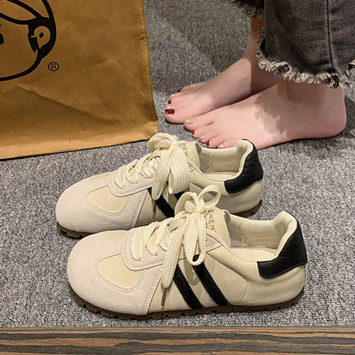 Damen Retro-inspirierte Wildledersneaker mit sportlichem Profil Echo Archiv