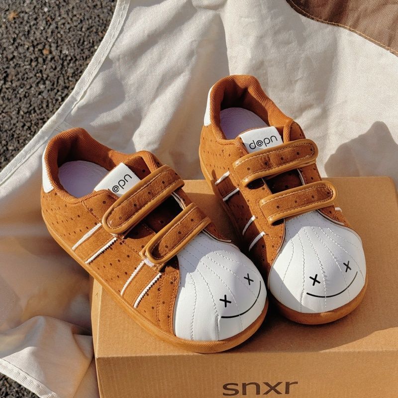 Damen Sneaker mit doppelt verstellbarem Klettverschluss und weichem Innenfutter Echo Archiv