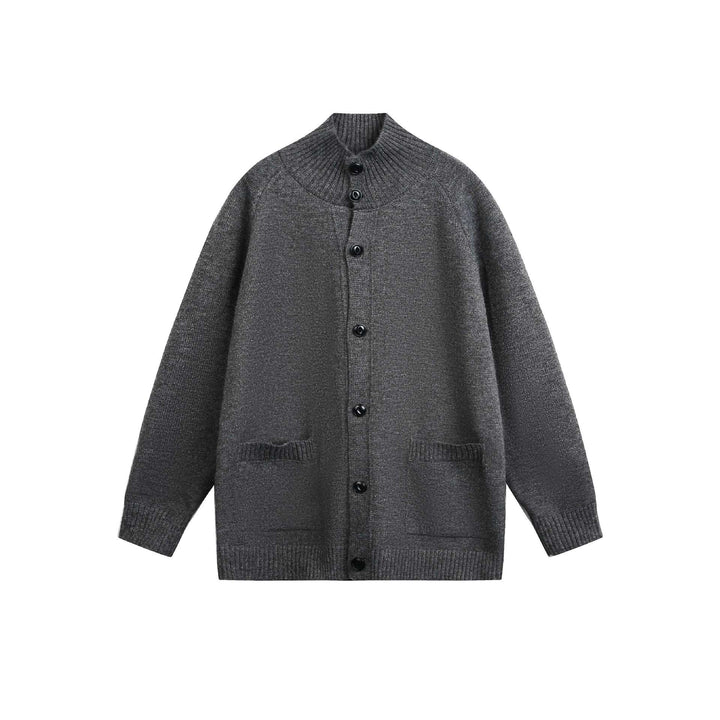 Unisex Cardiganjacke mit hohem Rippkragen, durchgehender Knopfleiste und Eingrifftaschen Echoarchiv