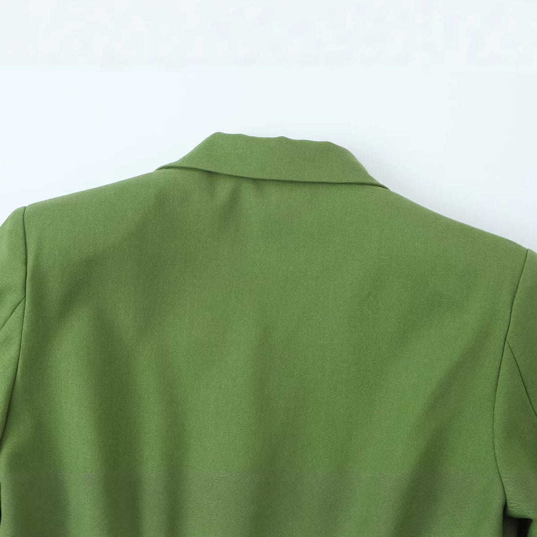 Damen Taillierter Blazer mit Tunnelzug-Taille, Reverskragen und Schmuckknöpfen Echoarchiv
