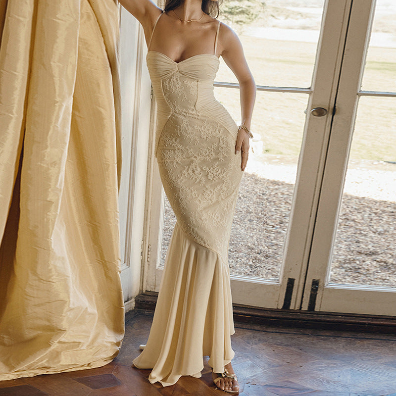 Damen Figurbetontes Maxikleid mit Spaghettiträgern und elegantem Drapierungsdesign Echo Archiv