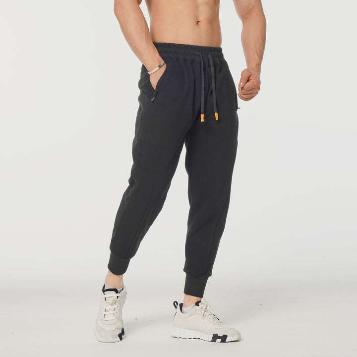 Herren sportliche Jogginghose mit elastischem Bund und seitlichen Taschen Echoarchiv