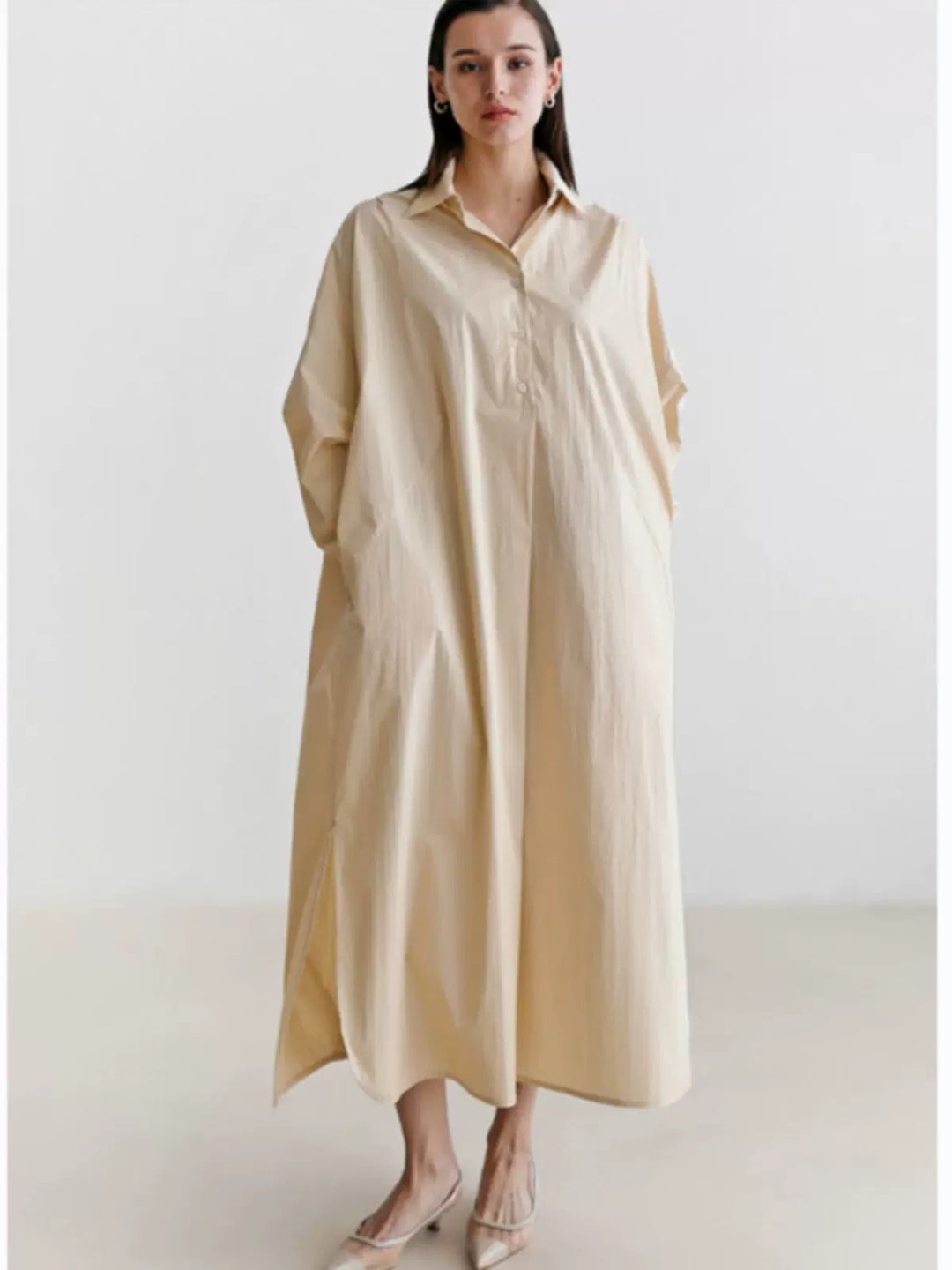 Damen Fließendes Oversize‑Hemdkleid mit Kentkragen, Kimonoärmeln und Seitenschlitzen – Valéora